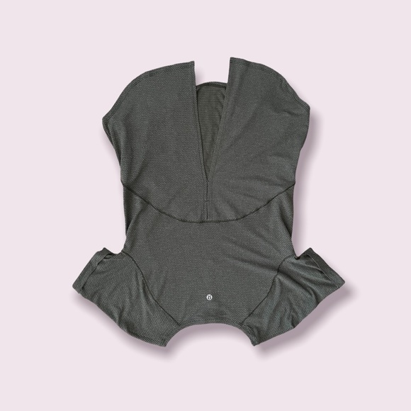 NWOT Lululemon Open Up Tie Back Tee Heathered Camo Green - Picture 3 of 6